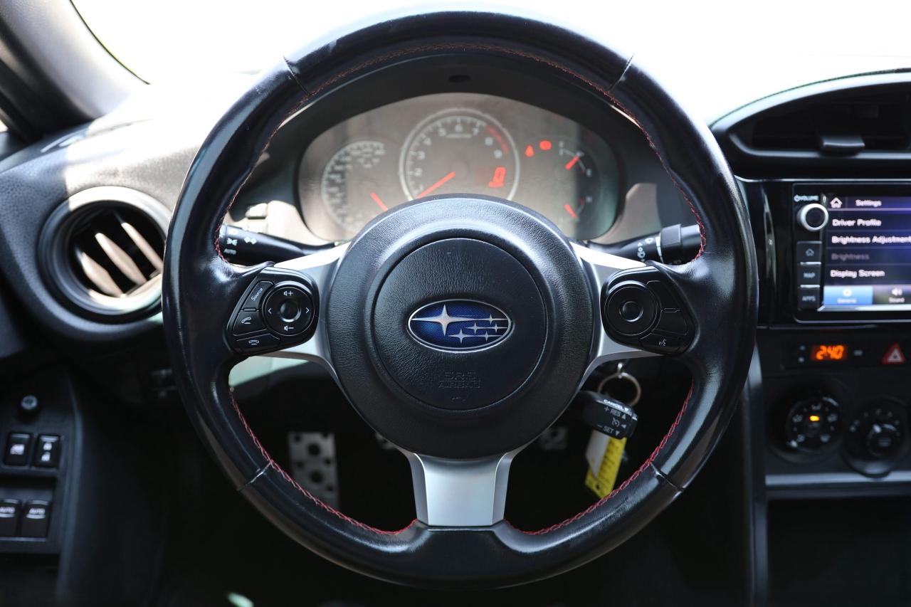 2019 Subaru BRZ SPORT TECH-6S MAN/NAV/BACK UP CAM/LEATHER/CARPLAY/ Photo