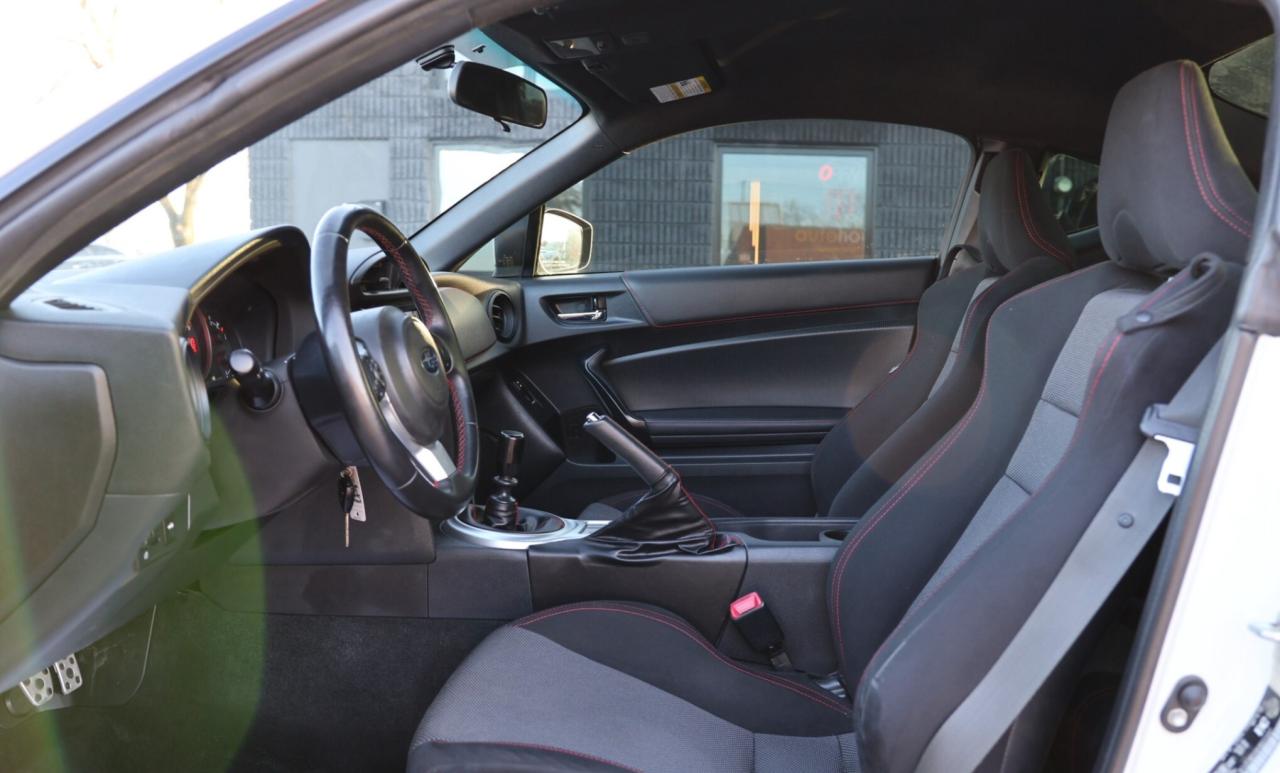 2019 Subaru BRZ SPORT TECH-6S MAN/NAV/BACK UP CAM/LEATHER/CARPLAY/ Photo