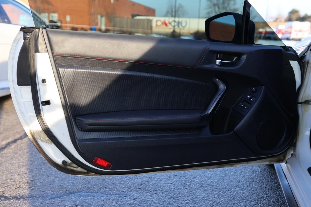 2019 Subaru BRZ SPORT TECH-6S MAN/NAV/BACK UP CAM/LEATHER/CARPLAY/ Photo