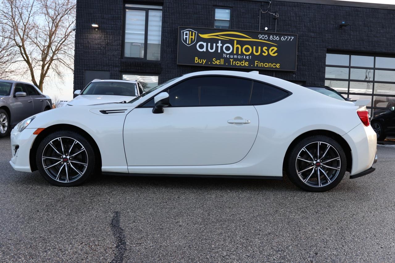 2019 Subaru BRZ SPORT TECH-6S MAN/NAV/BACK UP CAM/LEATHER/CARPLAY/ Photo2