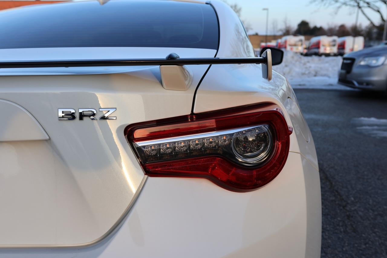 2019 Subaru BRZ SPORT TECH-6S MAN/NAV/BACK UP CAM/LEATHER/CARPLAY/ Photo