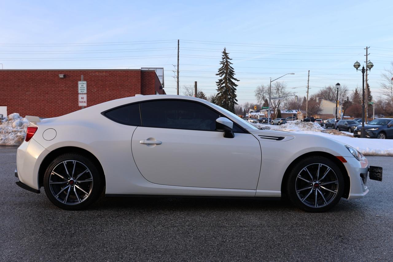 2019 Subaru BRZ SPORT TECH-6S MAN/NAV/BACK UP CAM/LEATHER/CARPLAY/ Photo