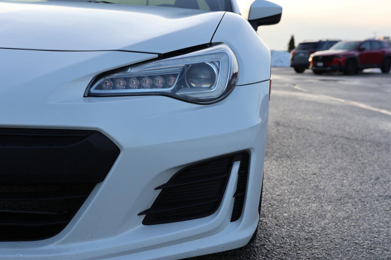 2019 Subaru BRZ SPORT TECH-6S MAN/NAV/BACK UP CAM/LEATHER/CARPLAY/ Photo