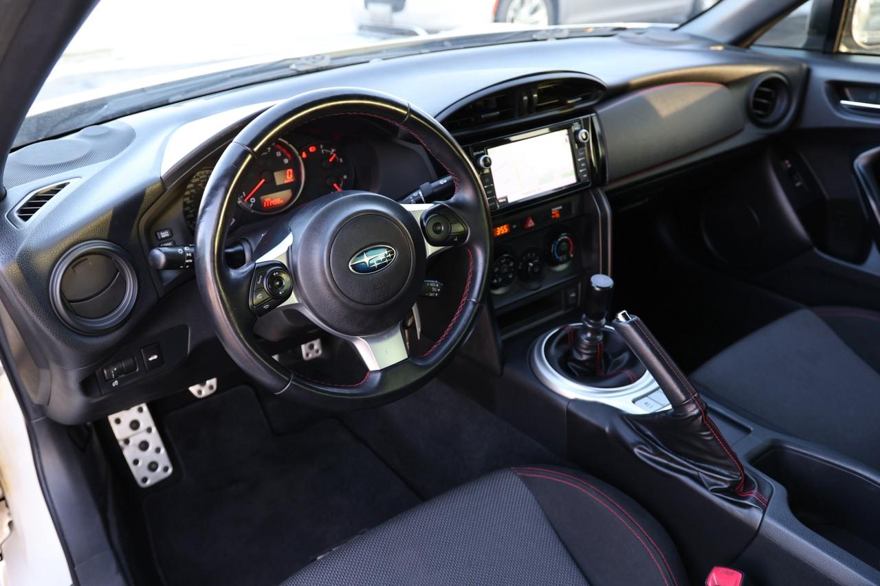 2019 Subaru BRZ SPORT TECH-6S MAN/NAV/BACK UP CAM/LEATHER/CARPLAY/ Photo