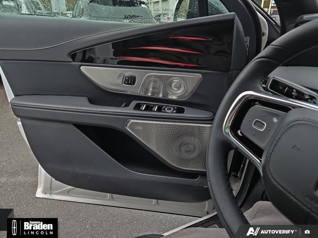 2025 Lincoln Nautilus Reserve AWD Photo