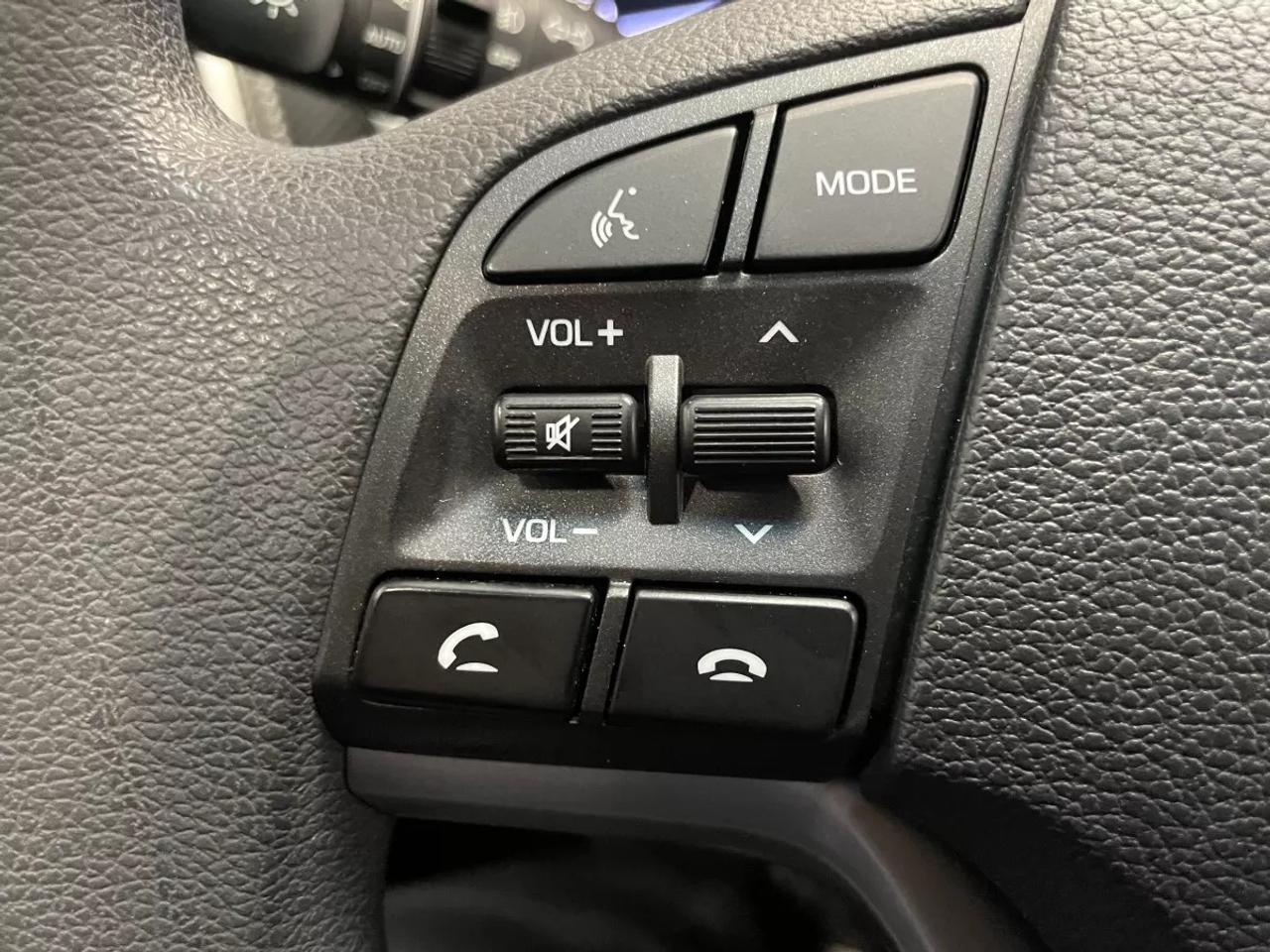 2021 Hyundai Tucson ESSENTIAL   ALL WHEEL DRIVE    HEATED SEATS   APPL Photo
