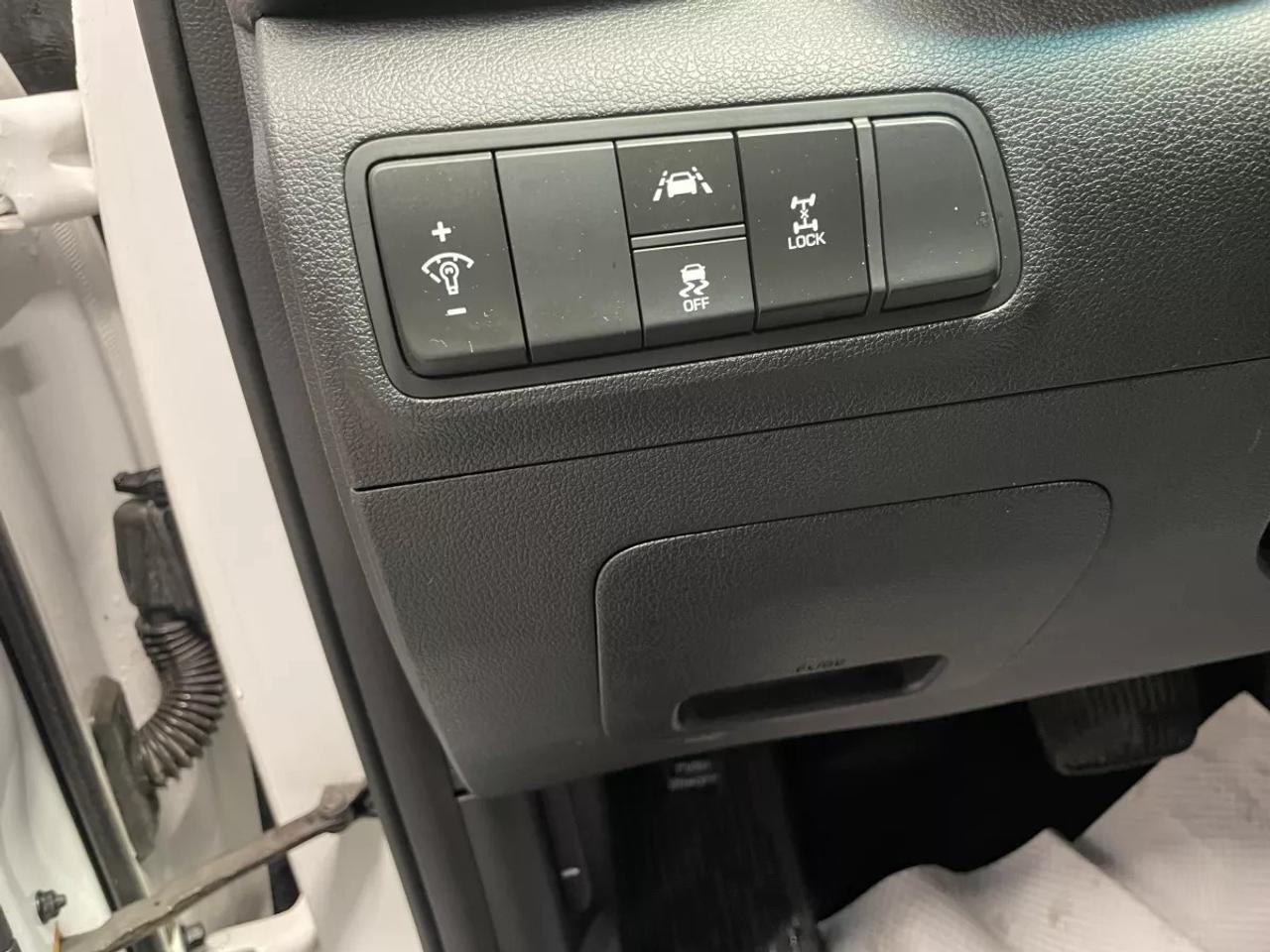 2021 Hyundai Tucson ESSENTIAL   ALL WHEEL DRIVE    HEATED SEATS   APPL Photo