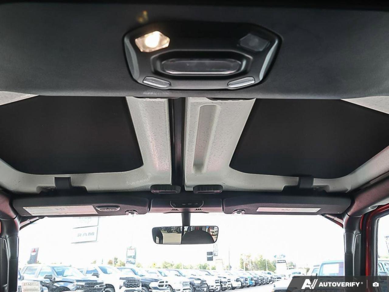 2022 Jeep Wrangler Unlimited SaharaSAHARA, 4X4, V6, NAV, HEATED CLOTH Photo