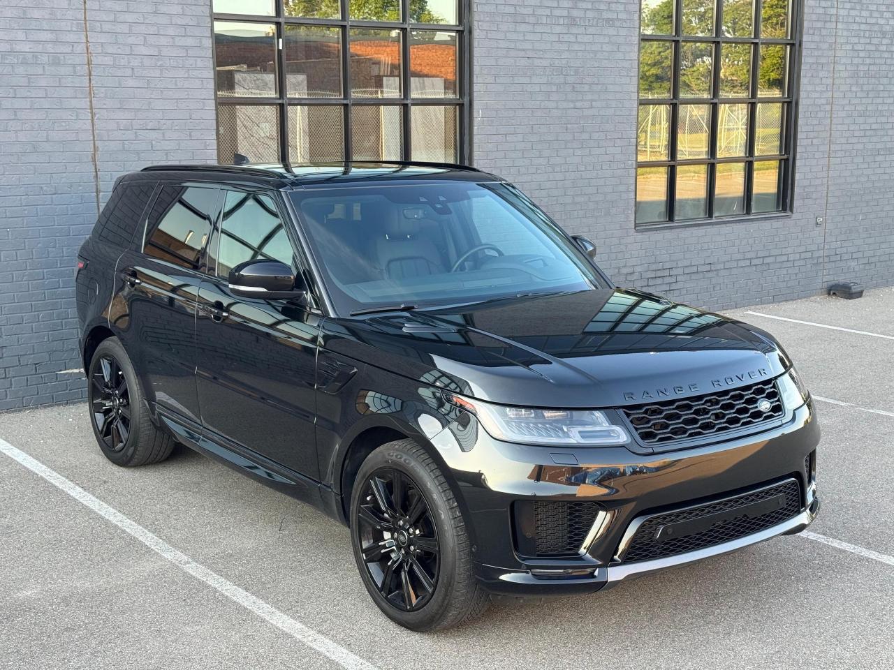 2022 Land Rover Range Rover Sport MHEV HSE Silver Photo