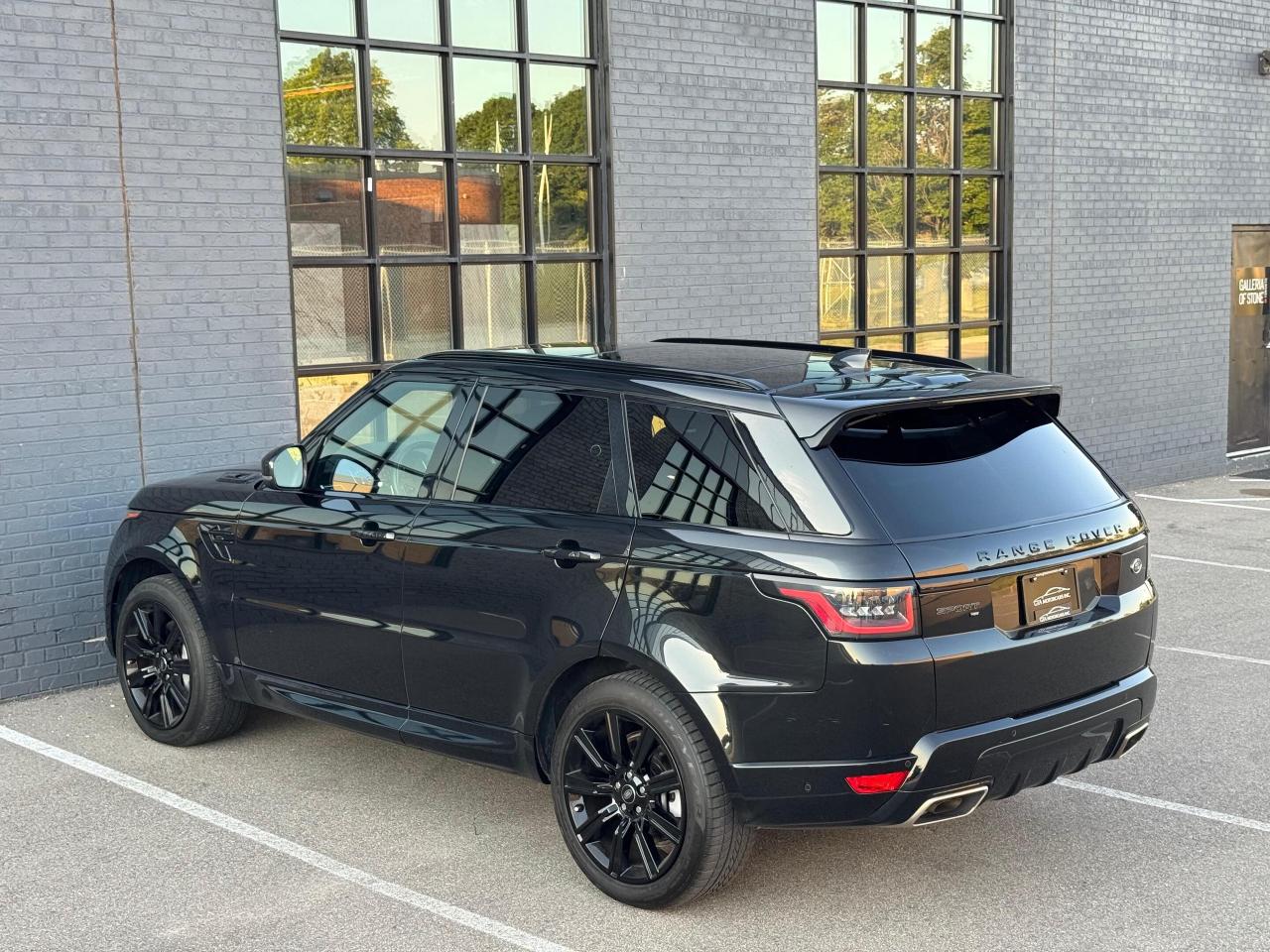 2022 Land Rover Range Rover Sport MHEV HSE Silver Photo