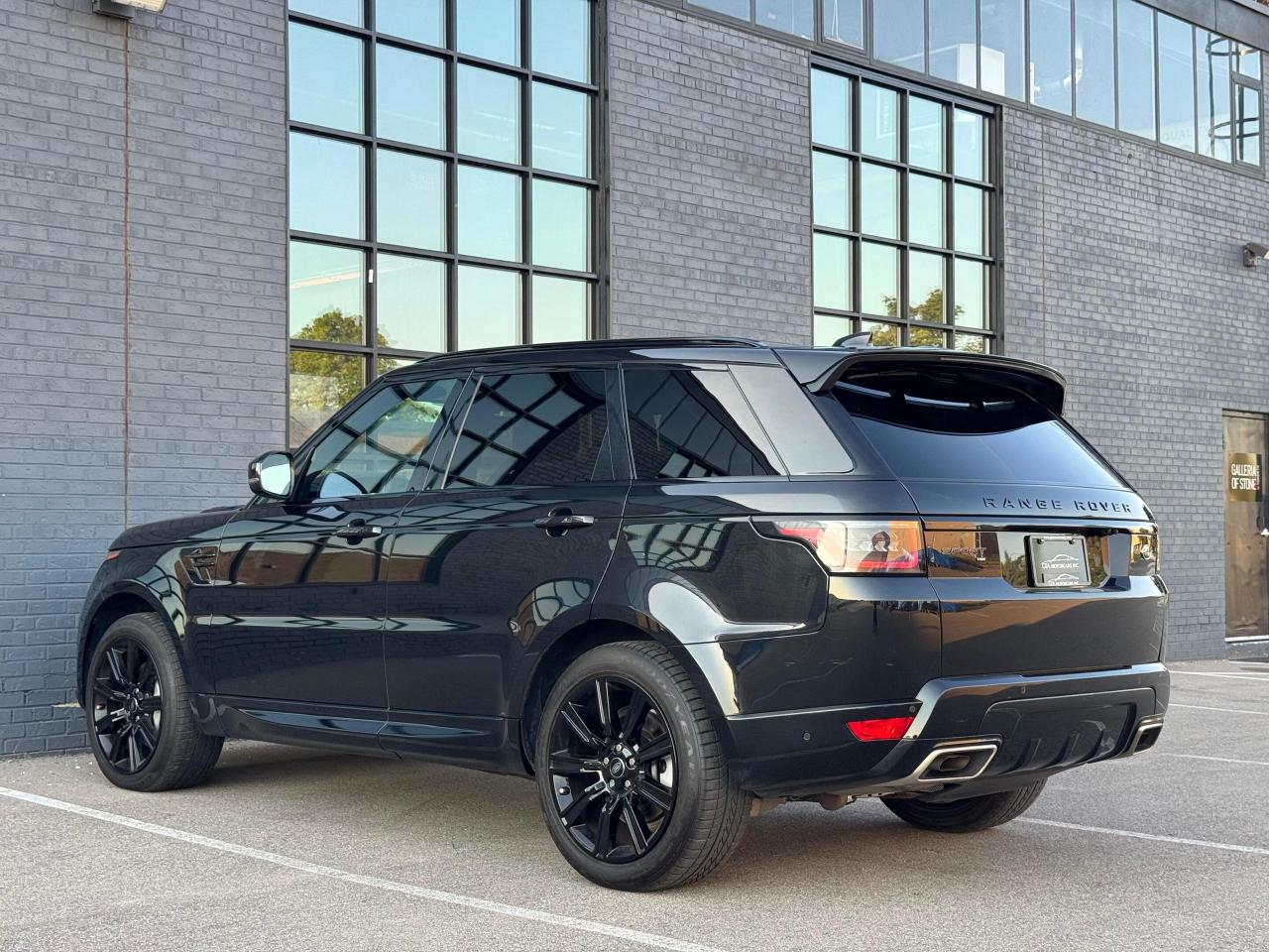 2022 Land Rover Range Rover Sport MHEV HSE Silver Photo