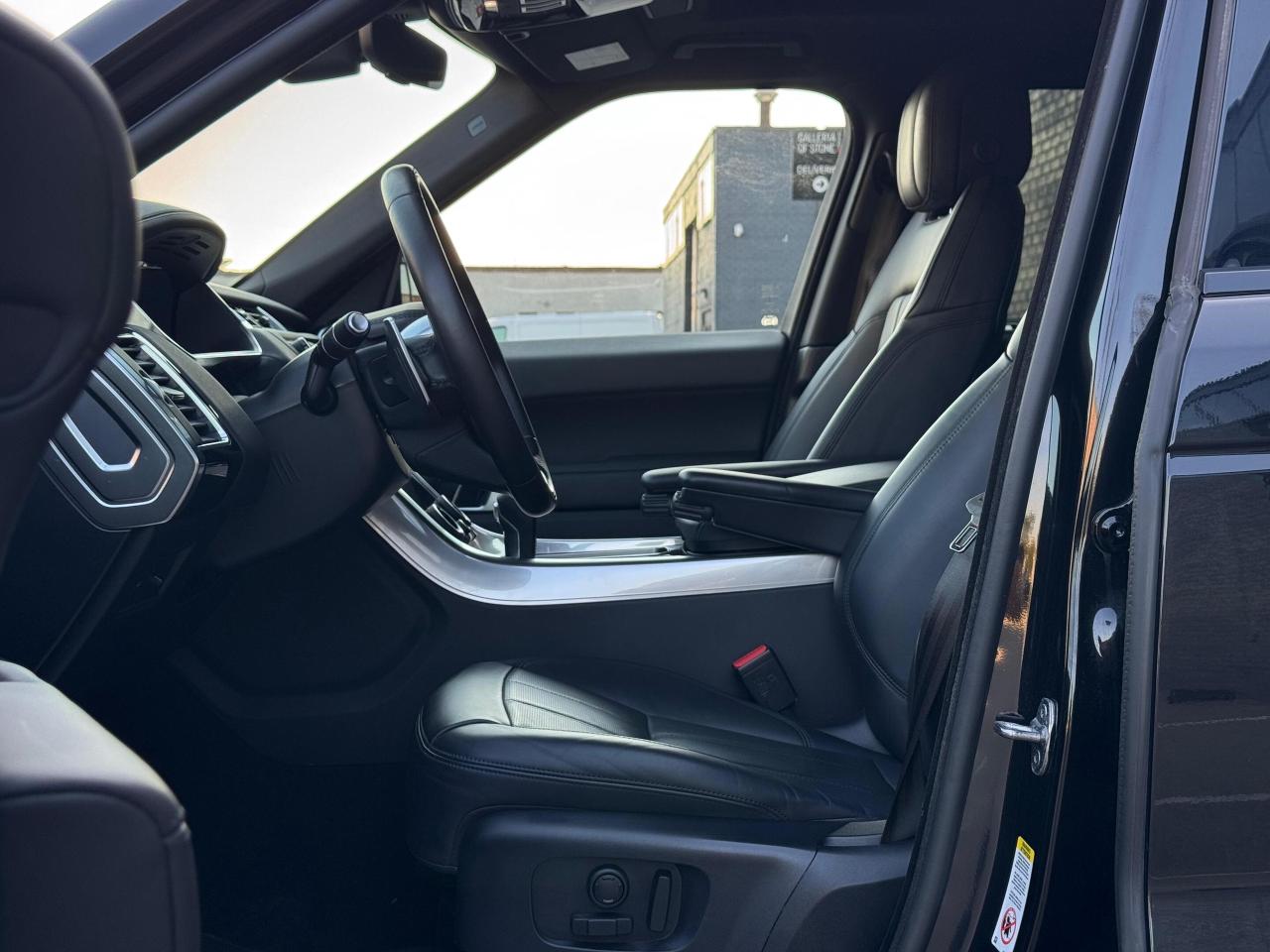 2022 Land Rover Range Rover Sport MHEV HSE Silver Photo