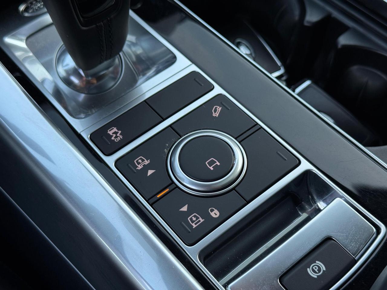 2022 Land Rover Range Rover Sport MHEV HSE Silver Photo