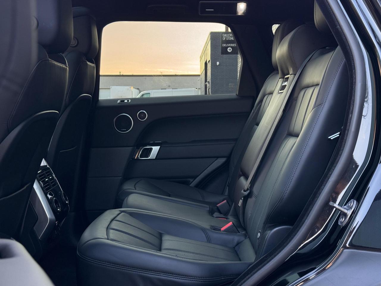 2022 Land Rover Range Rover Sport MHEV HSE Silver Photo