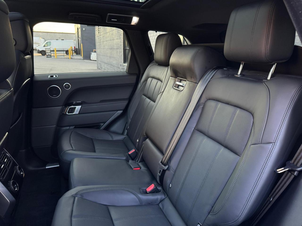 2022 Land Rover Range Rover Sport MHEV HSE Silver Photo