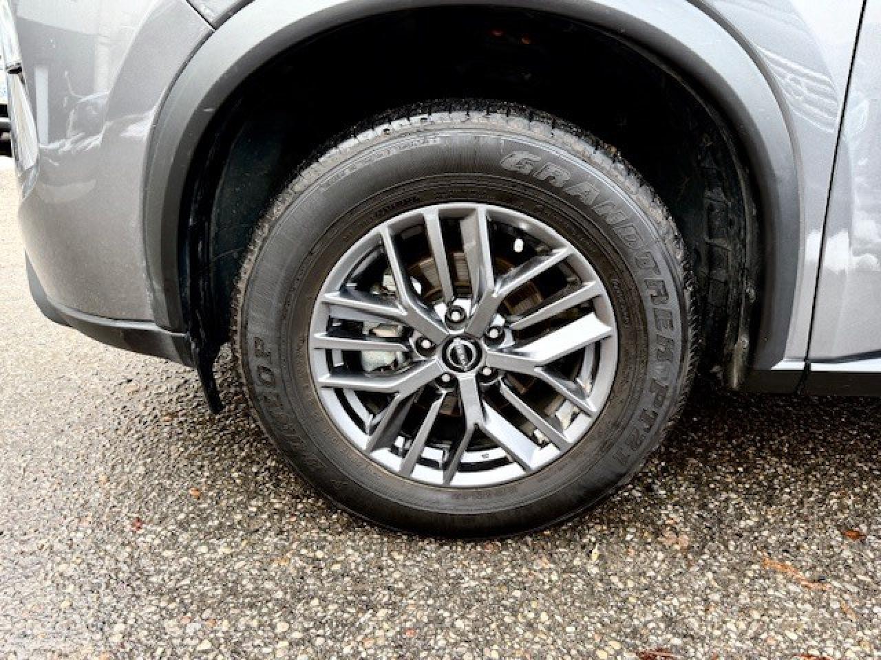 2024 Nissan Rogue S AWD, APPLE CARPLAY, BLIND SPOT, BLUETOOTH, ALLOY Photo