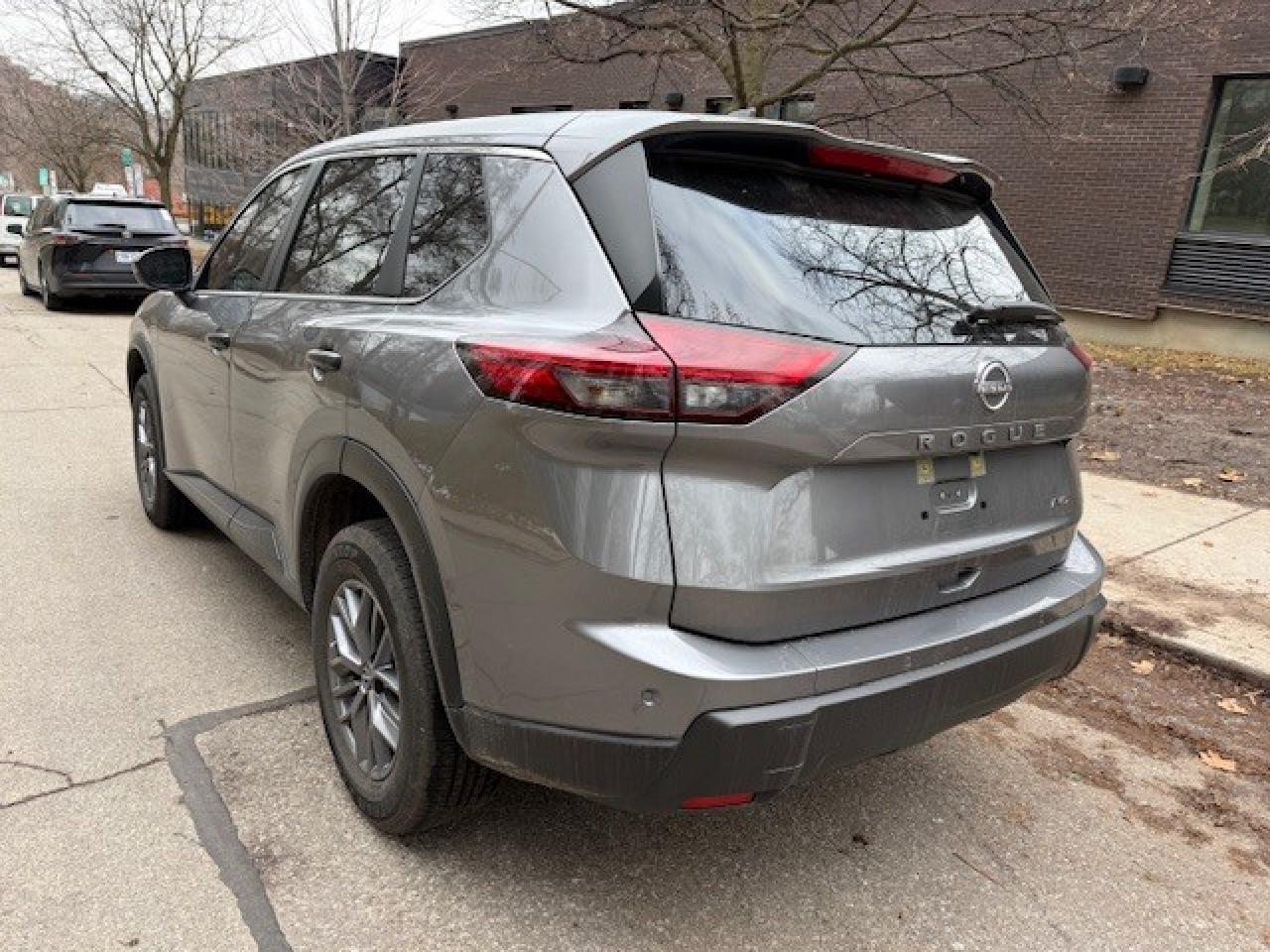 2024 Nissan Rogue S AWD, APPLE CARPLAY, BLIND SPOT, BLUETOOTH, ALLOY Photo