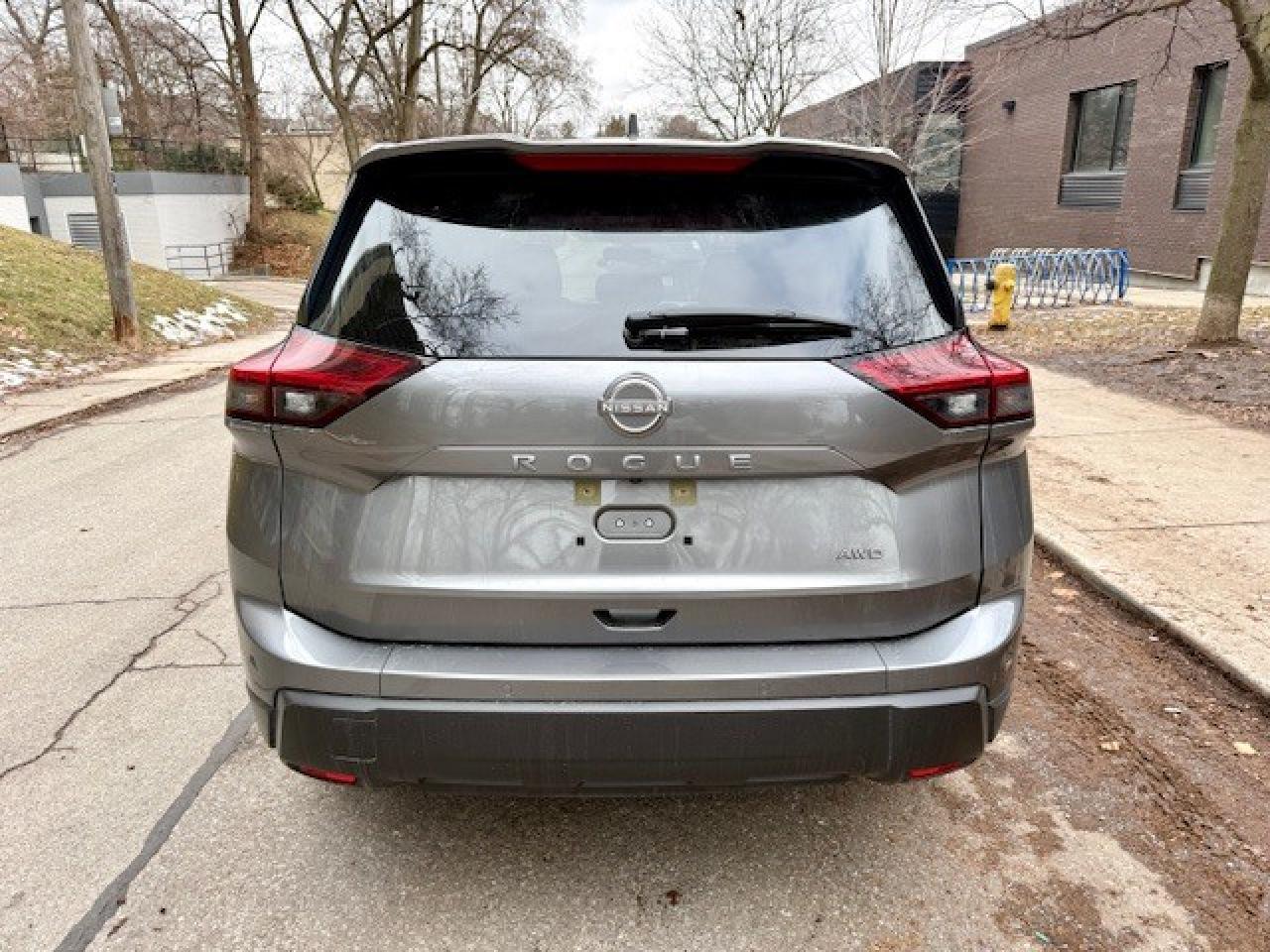 2024 Nissan Rogue S AWD, APPLE CARPLAY, BLIND SPOT, BLUETOOTH, ALLOY Photo