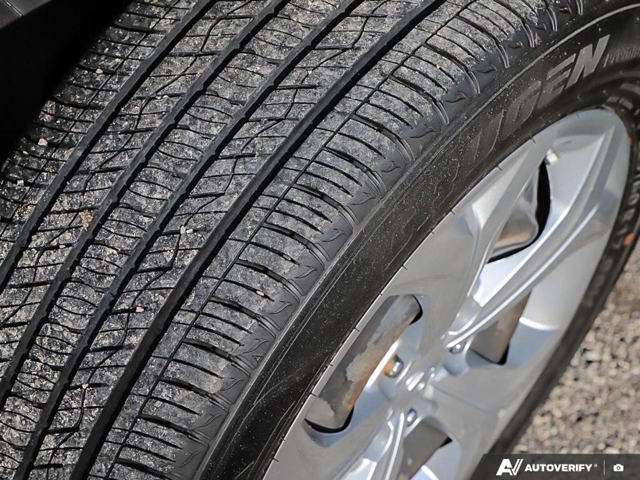 2019 Hyundai Tucson EssentialONE-OWNER, ACCIDENT-FREE, CARPLAY, HTD SE Photo