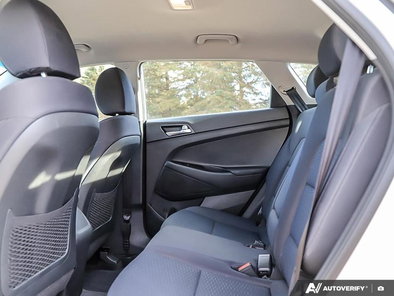 2019 Hyundai Tucson EssentialONE-OWNER, ACCIDENT-FREE, CARPLAY, HTD SE Photo