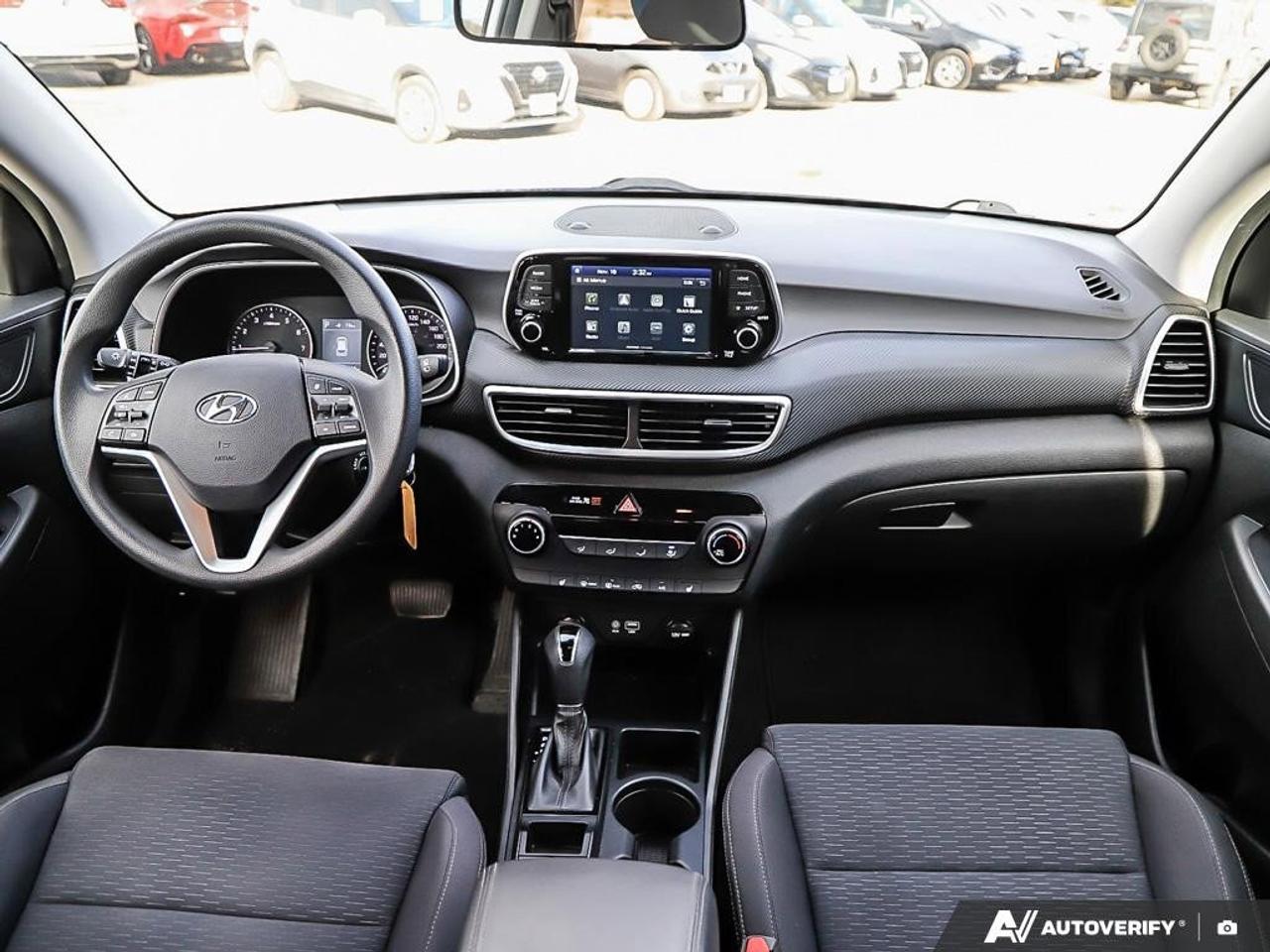 2019 Hyundai Tucson EssentialONE-OWNER, ACCIDENT-FREE, CARPLAY, HTD SE Photo