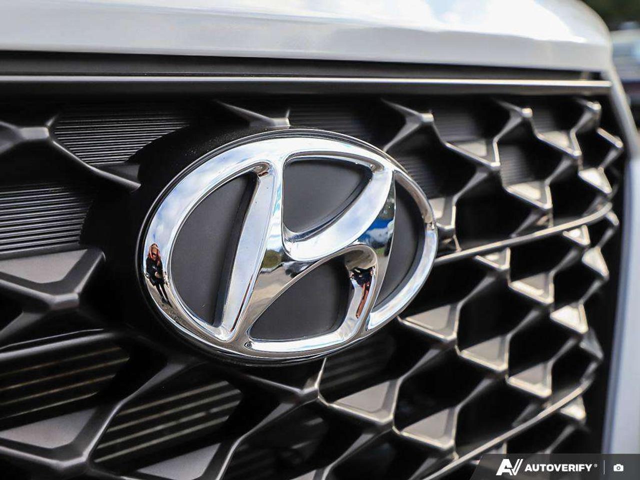2019 Hyundai Tucson EssentialONE-OWNER, ACCIDENT-FREE, CARPLAY, HTD SEATS, FWD Photo