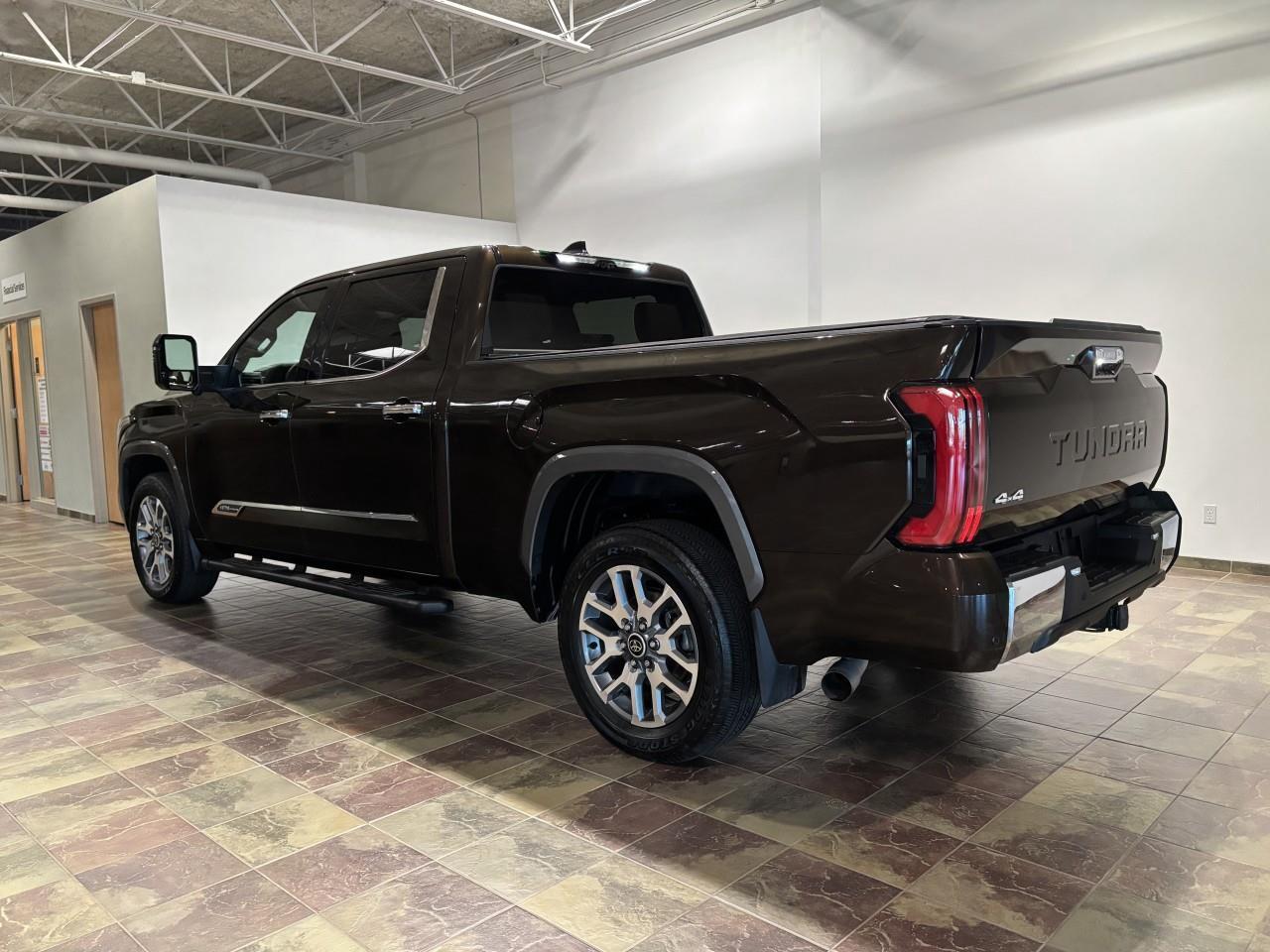 2023 Toyota Tundra Platinum Photo2