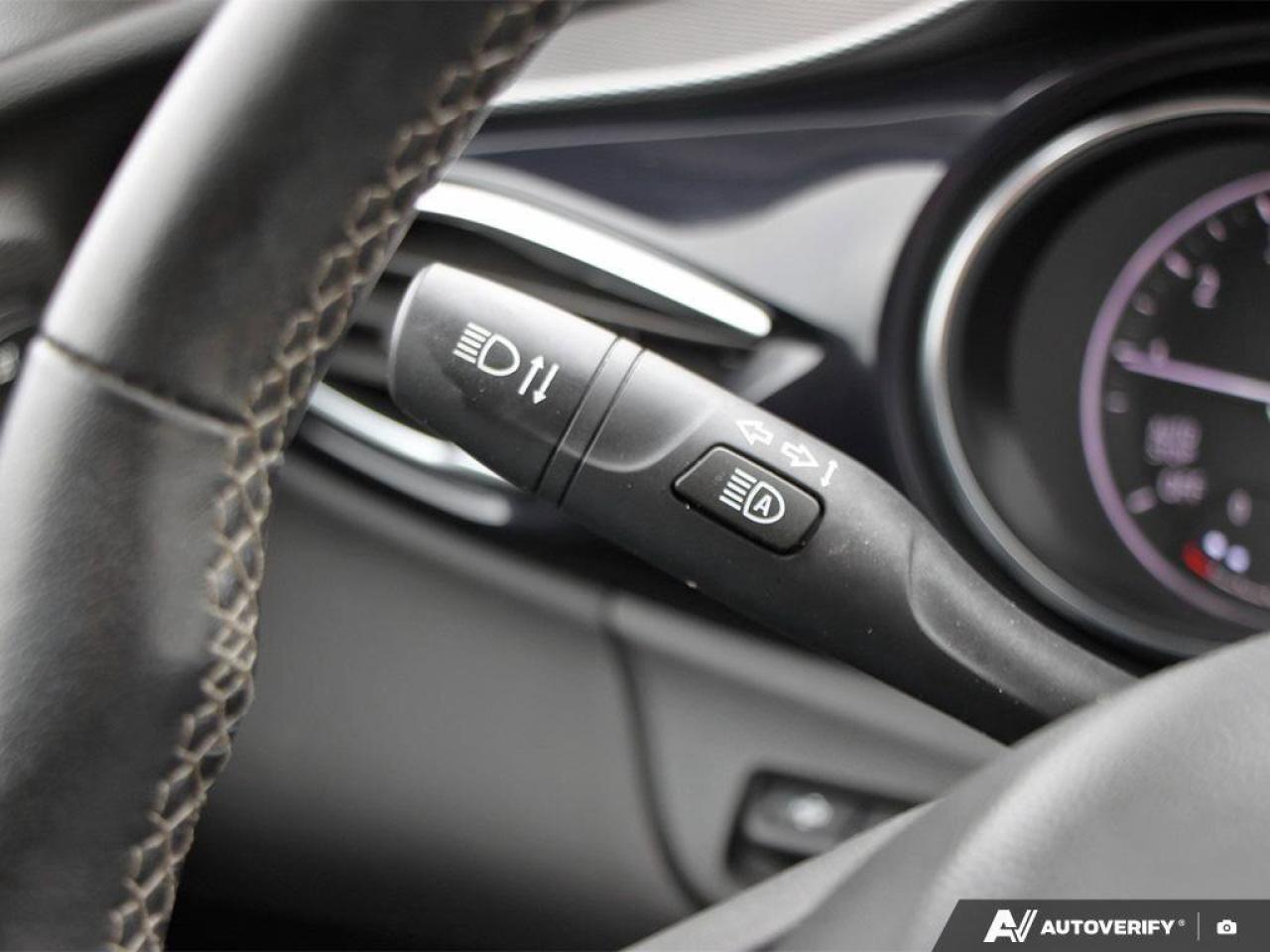 2023 Buick Encore GX EssenceESSENCE, AWD, NAV, ROOF, TECH, 1-OWNER! Photo