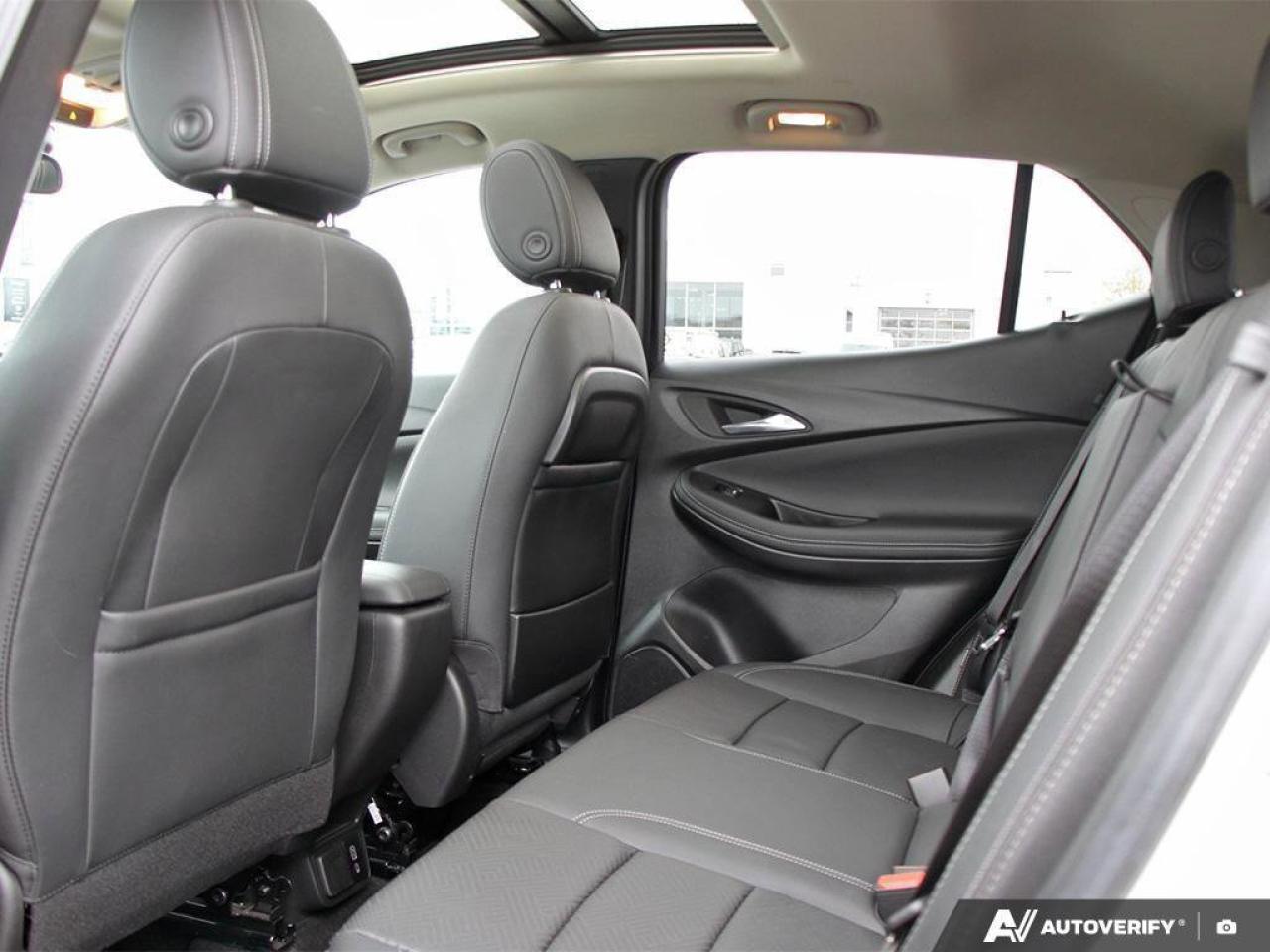 2023 Buick Encore GX EssenceESSENCE, AWD, NAV, ROOF, TECH, 1-OWNER! Photo