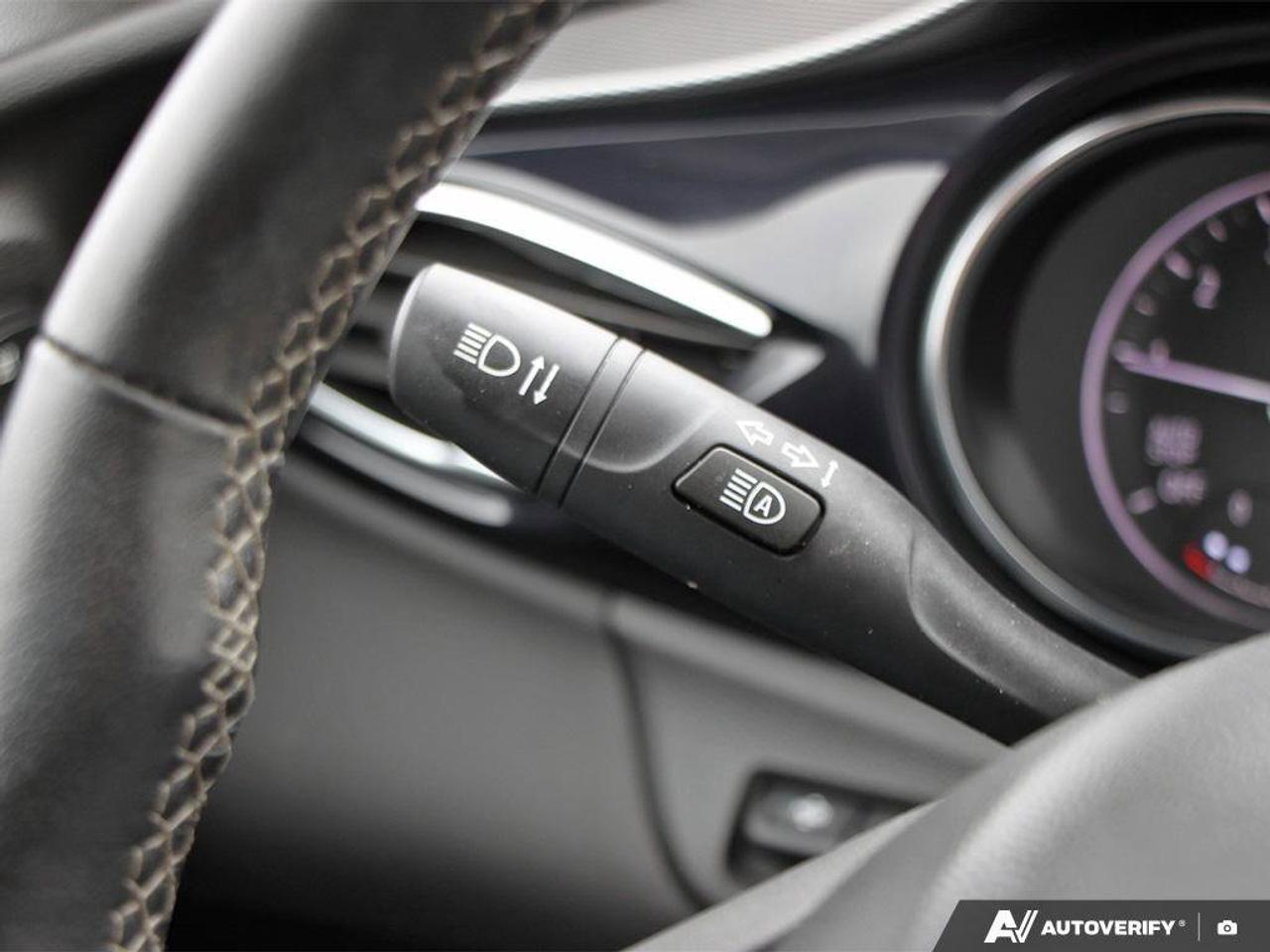 2023 Buick Encore GX EssenceESSENCE, AWD, NAV, ROOF, TECH, 1-OWNER! Photo