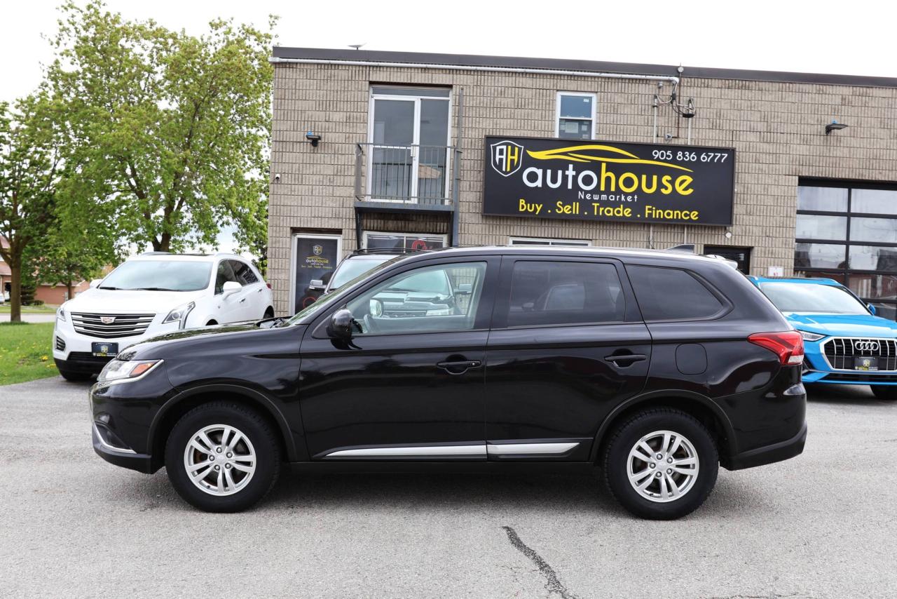 2020 Mitsubishi Outlander S-AWD/7 PASS/B CAM/H SEATS/DIFF LOCK/AUTO HOLD/BLU Photo