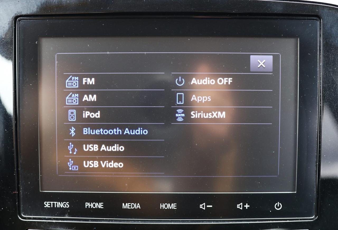 2020 Mitsubishi Outlander S-AWD/7 PASS/B CAM/H SEATS/DIFF LOCK/AUTO HOLD/BLU Photo