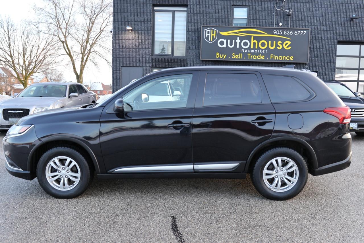 2020 Mitsubishi Outlander S-AWD/7 PASS/B CAM/H SEATS/DIFF LOCK/AUTO HOLD/BLU Photo