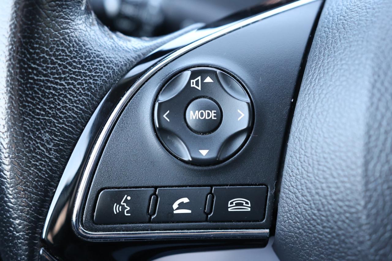 2020 Mitsubishi Outlander S-AWD/7 PASS/B CAM/H SEATS/DIFF LOCK/AUTO HOLD/BLU Photo