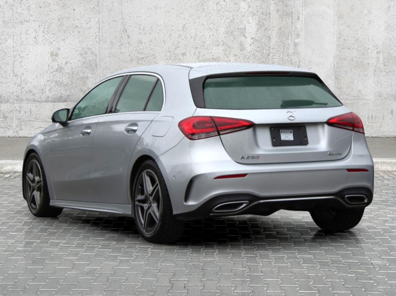 2019 Mercedes-Benz A-Class 250 4MATIC Hatch  Gps HtdSeats BkpCam SiriusXM Photo3