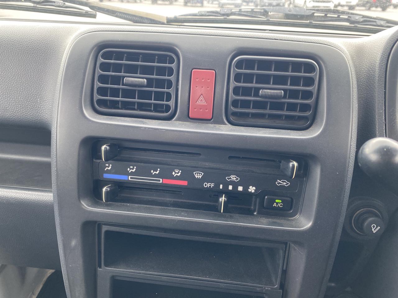 2003 Suzuki Carry Automatic Mini Truck Photo