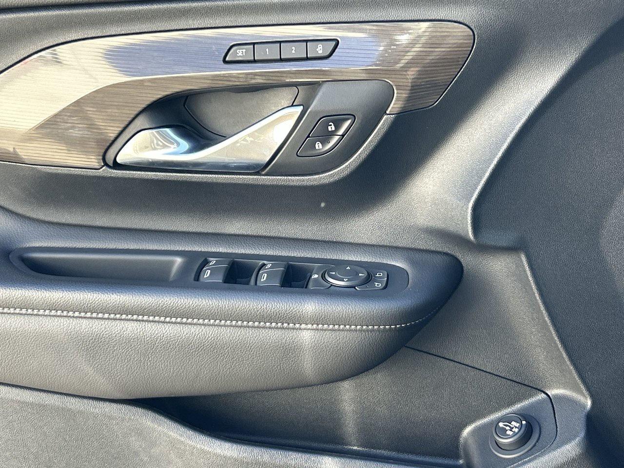 2022 GMC Terrain Denali Sunroof Memory Seatss Cooled Seats BOSE Aud Photo