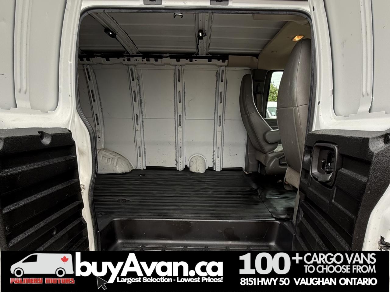 2016 GMC Savana Cargo Van 2500 V8 + NO WINDOWS Photo