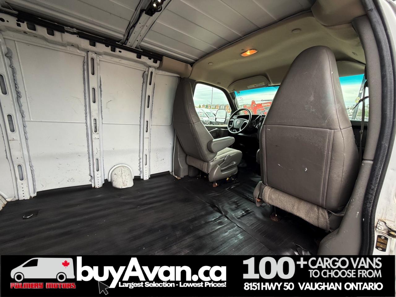 2016 GMC Savana Cargo Van 2500 V8 + NO WINDOWS Photo