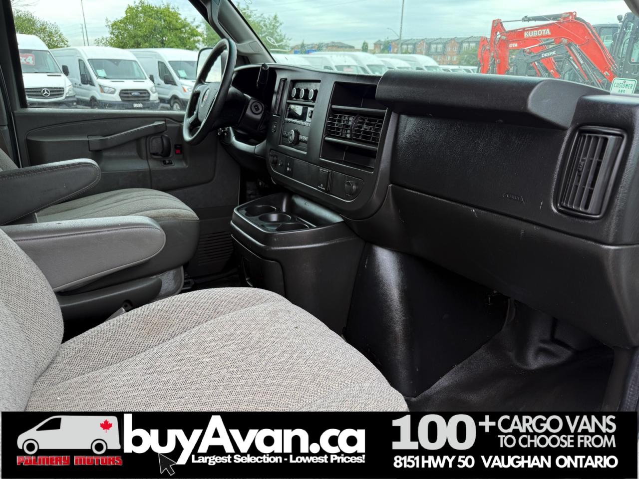 2016 GMC Savana Cargo Van 2500 V8 + NO WINDOWS Photo