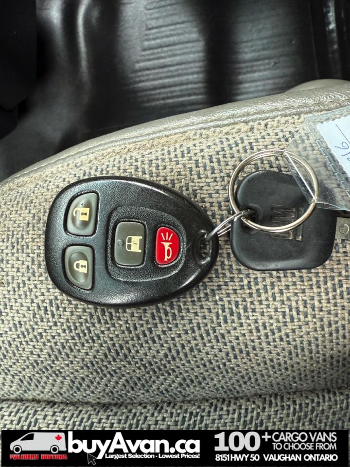 2016 GMC Savana Cargo Van 2500 V8 + NO WINDOWS Photo