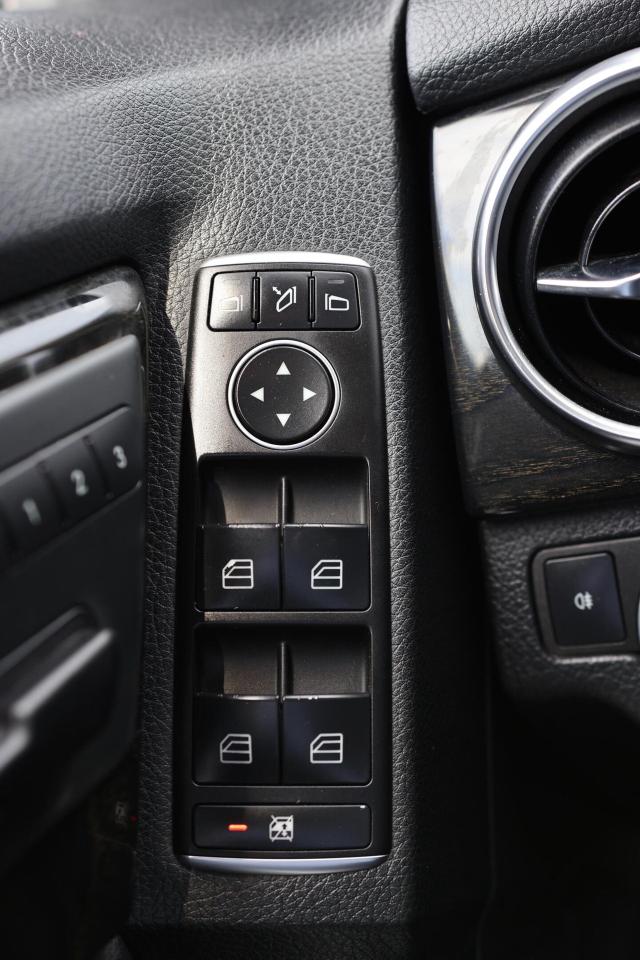 2015 Mercedes-Benz GLK-Class 350-4MATIC-AMG/NAV/360 CAM/PANOROOF/KEYLESS/MEMORY Photo