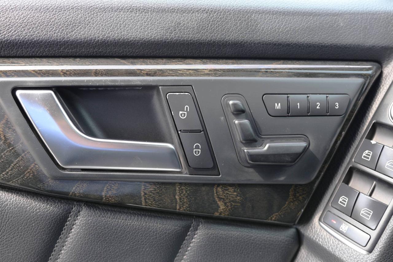 2015 Mercedes-Benz GLK-Class 350-4MATIC-AMG/NAV/360 CAM/PANOROOF/KEYLESS/MEMORY Photo