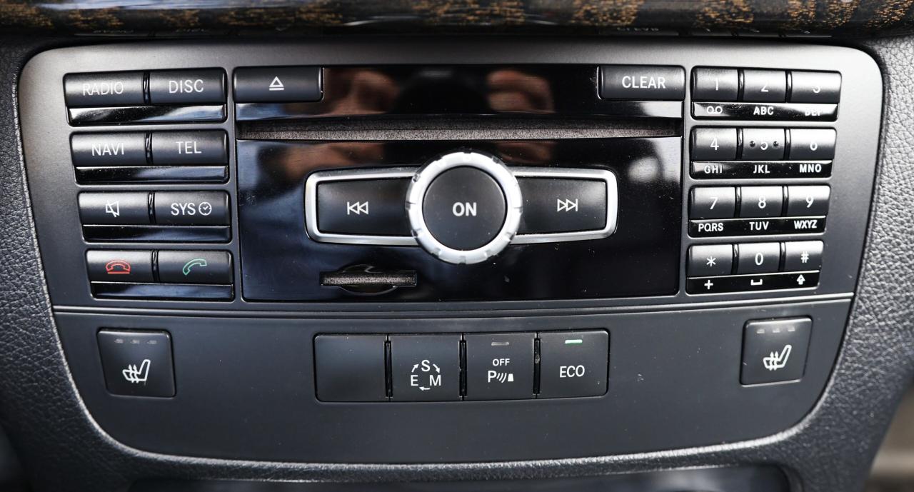 2015 Mercedes-Benz GLK-Class 350-4MATIC-AMG/NAV/360 CAM/PANOROOF/KEYLESS/MEMORY Photo