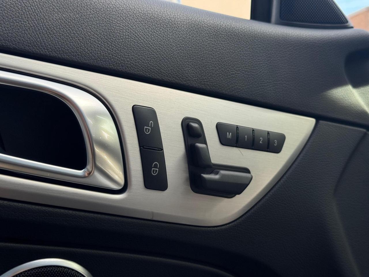 2015 Mercedes-Benz SLK-Class 2dr Roadster SLK 350 Photo