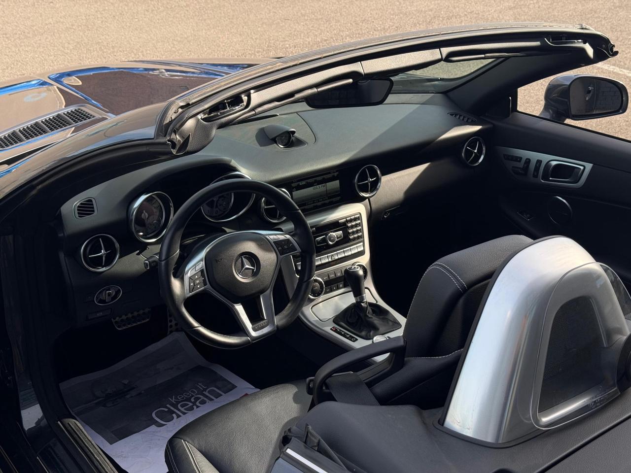 2015 Mercedes-Benz SLK-Class 2dr Roadster SLK 350 Photo