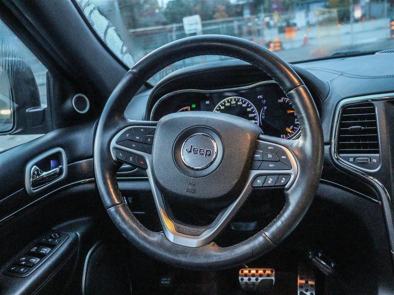 2018 Jeep Grand Cherokee Overland DIESEL LEATHER SUNROOF NAVI Photo