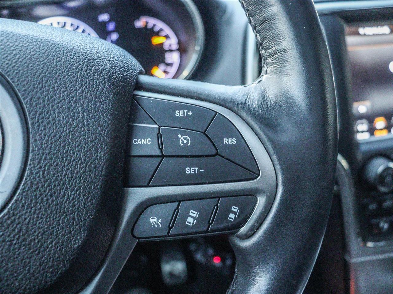 2018 Jeep Grand Cherokee Overland DIESEL LEATHER SUNROOF NAVI Photo