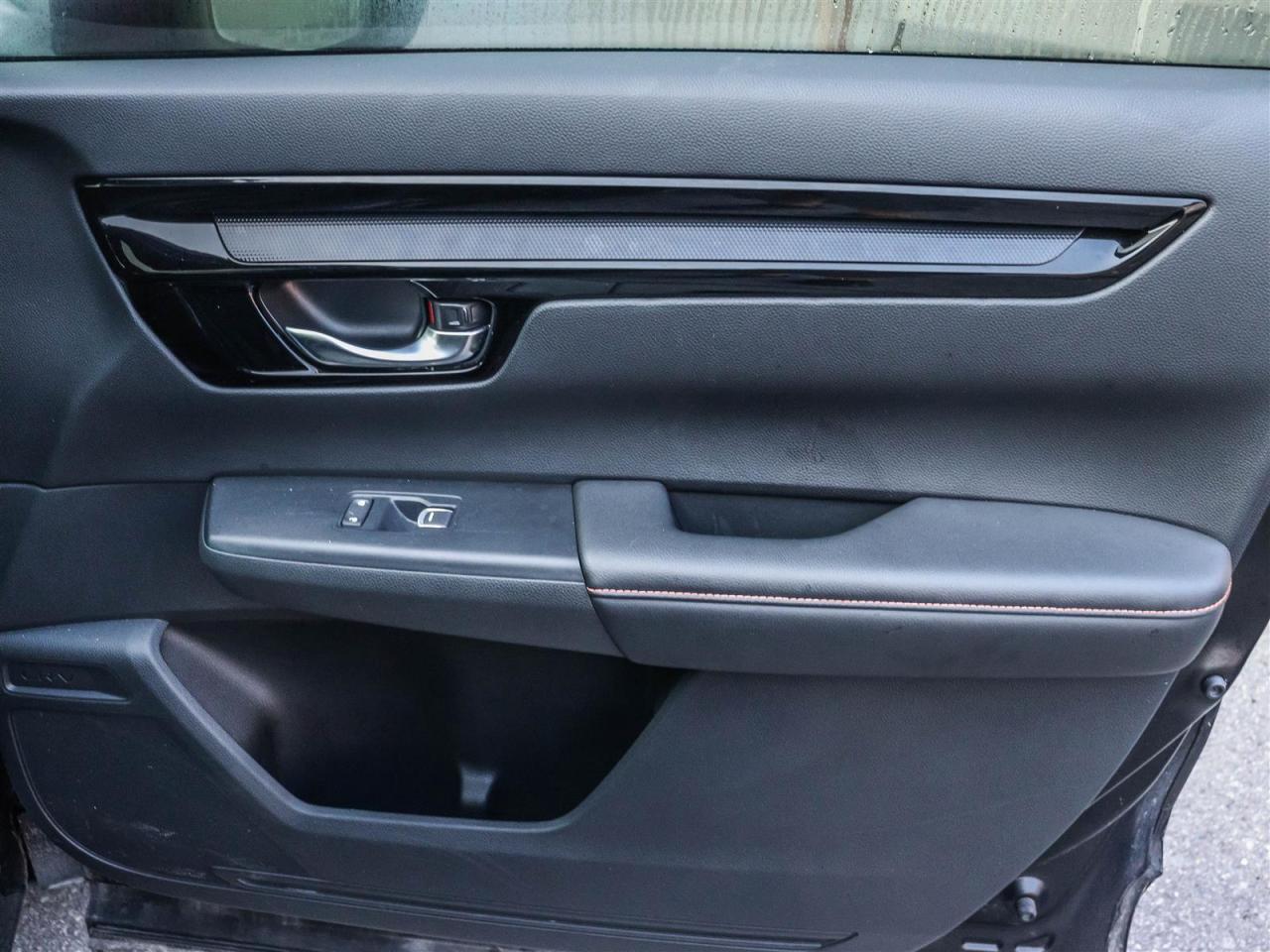 2024 Honda CR-V Touring HYBRID AWD LEATHER NAVI SUNROOF Photo