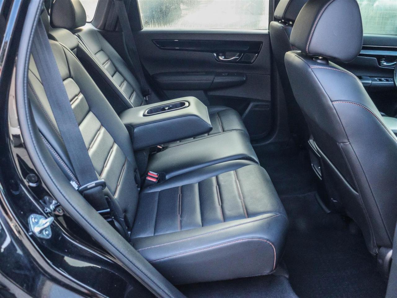 2024 Honda CR-V Touring HYBRID AWD LEATHER NAVI SUNROOF Photo